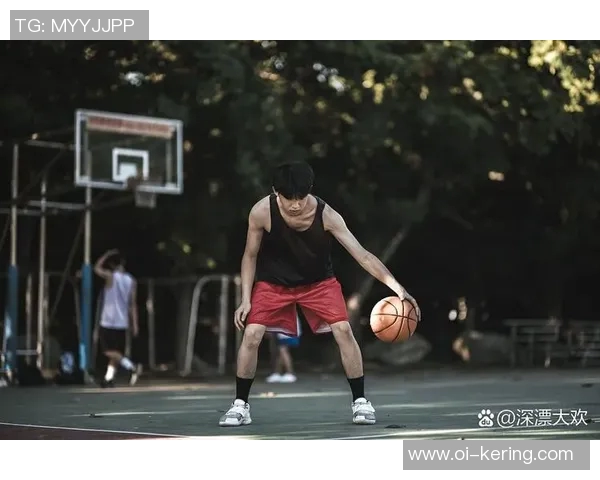 帅气篮球图片展现运动魅力与青春活力的完美结合 帅气篮球图片展现运动魅力与青春活力的完美结合