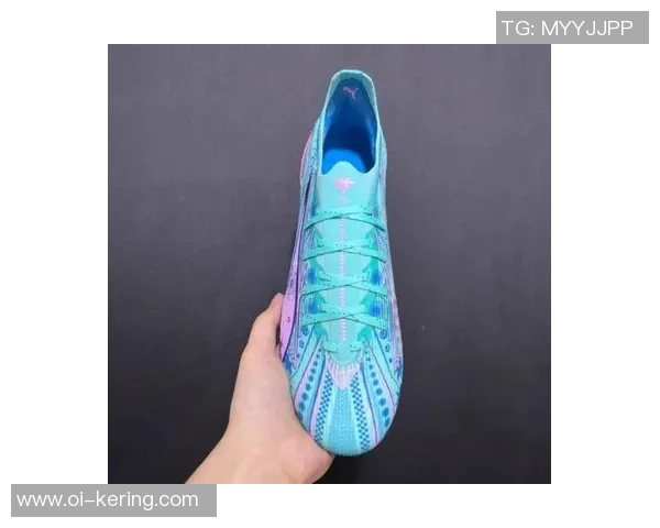 足球鞋的多重功能解析助你提升球场表现与舒适度